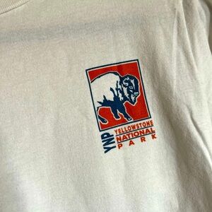 Yellowstone National Park long sleeve T shirt size‎ Small